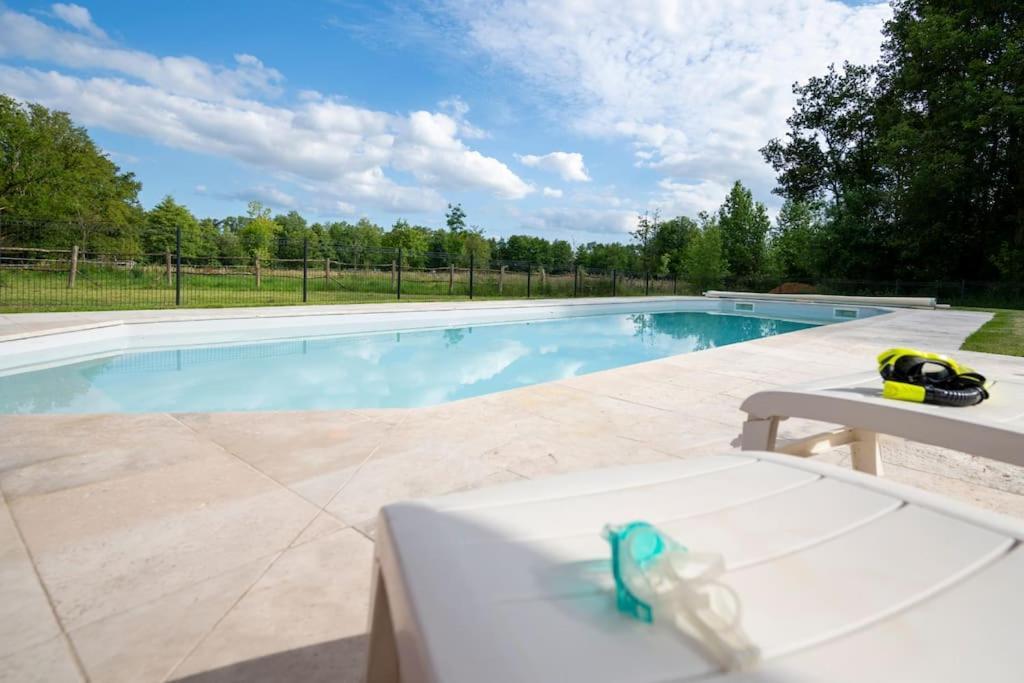 L'Evasion En Pierre Piscine Et Etang Prive Villa Sevremoine Eksteriør billede